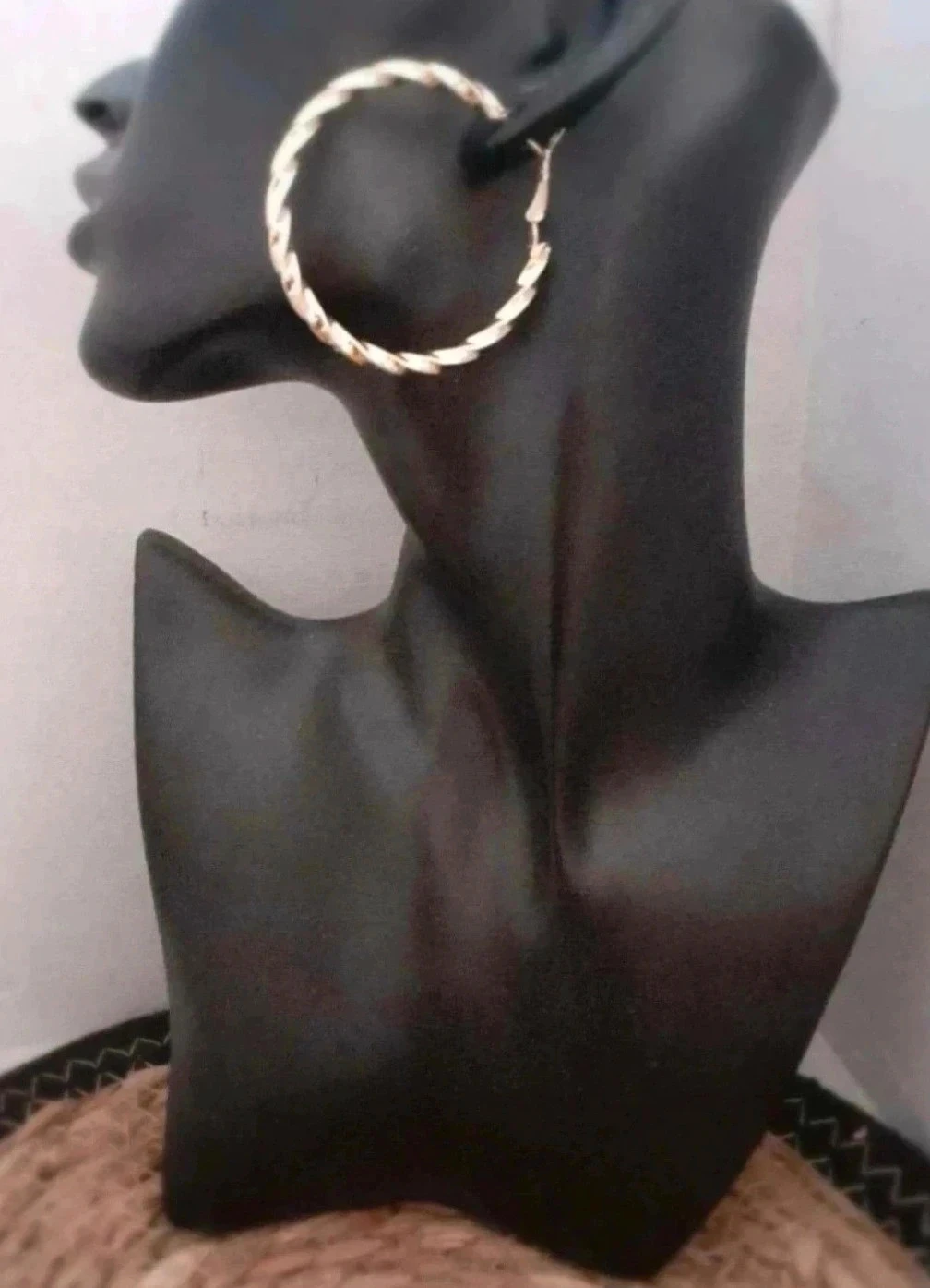 <item 1> – photo 2